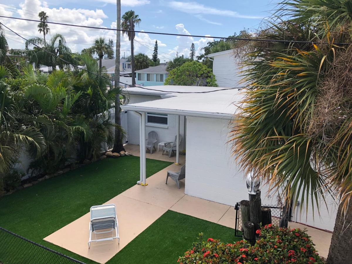 Holiday Isles Resort Madeira Beach Buitenkant foto