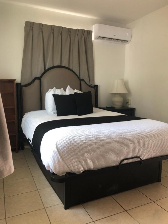 Holiday Isles Resort Madeira Beach Buitenkant foto